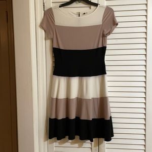 Stretchy short sleeves dress with tan, cream and black straps